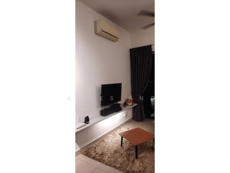 Kediaman Servis untuk Disewa di i-Residence @ i-City - Agnes Ang - Living Room - PropertyGuru.com.my