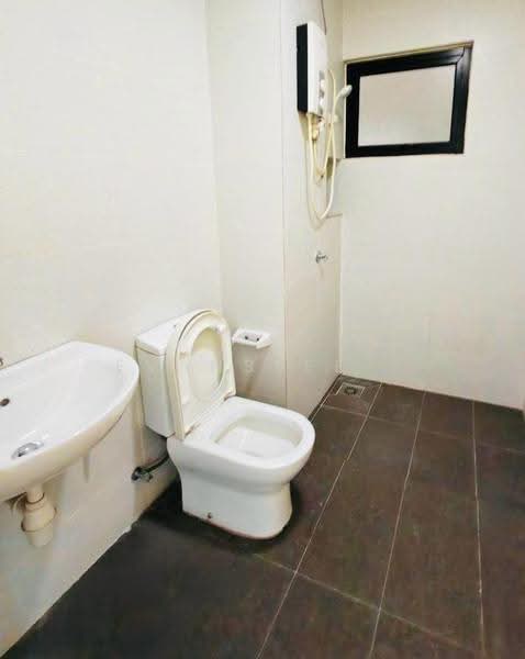 Service Residence for Rent at Sk One Residence - Evanslee . - Bathroom - PropertyGuru.com.my