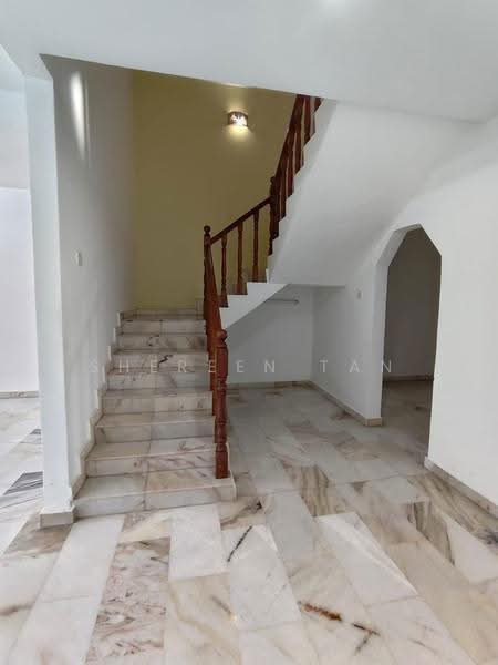Rumah Teres 2-Tingkat untuk Dijual di Klang (Selangor) - Shereen Tan - Entrance - PropertyGuru.com.my