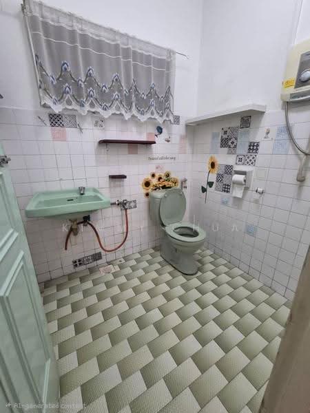 Rumah Teres 1-Tingkat untuk Dijual di Seksyen 8 (Petaling Jaya) - Kimmy Chua - Bathroom - PropertyGuru.com.my