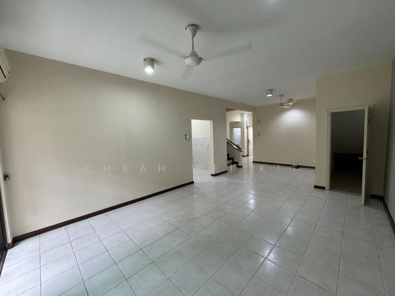 Townhouse for Rent in Sunway Damansara (Kota Damansara) - Cheah Wei Kit - Living Room - PropertyGuru.com.my