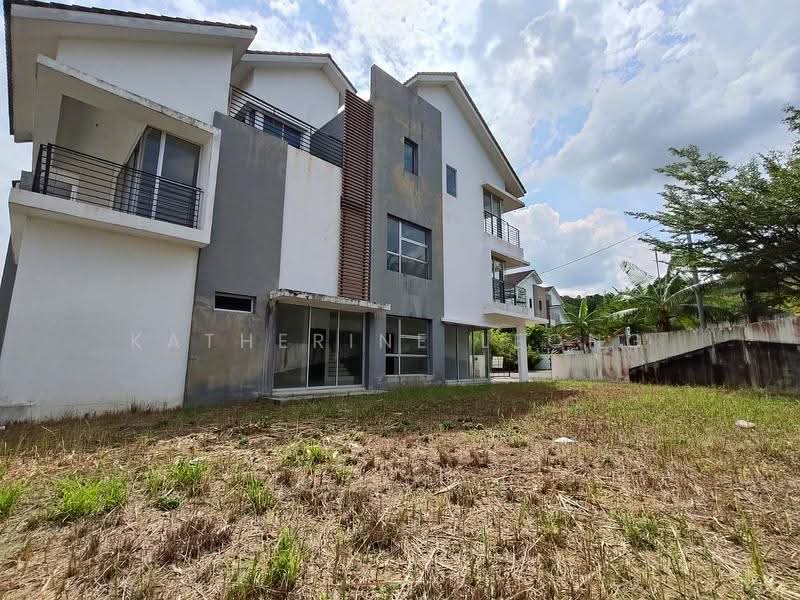 Rumah Teres 2.5-Tingkat untuk Dijual di Bandar Country Homes (Rawang) - Katherine Leong - Exterior - PropertyGuru.com.my