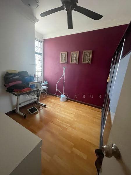 Terraced House for Sale in Bandar Kinrara Seksyen 9 (Bandar Kinrara) - Abu Mansur - Bedroom - PropertyGuru.com.my