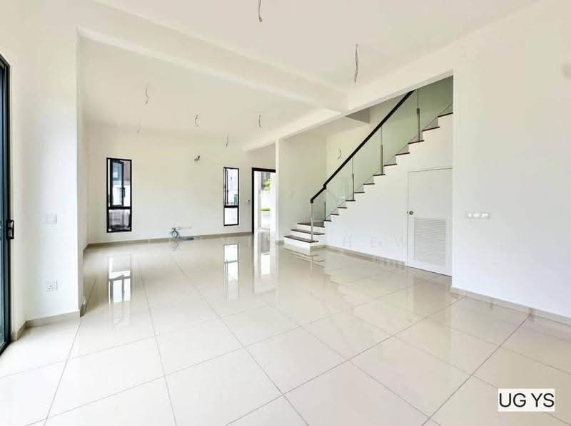 Semi-Detached House for Sale in Telok Panglima Garang (Selangor) - Jennie Chew - Living Room - PropertyGuru.com.my