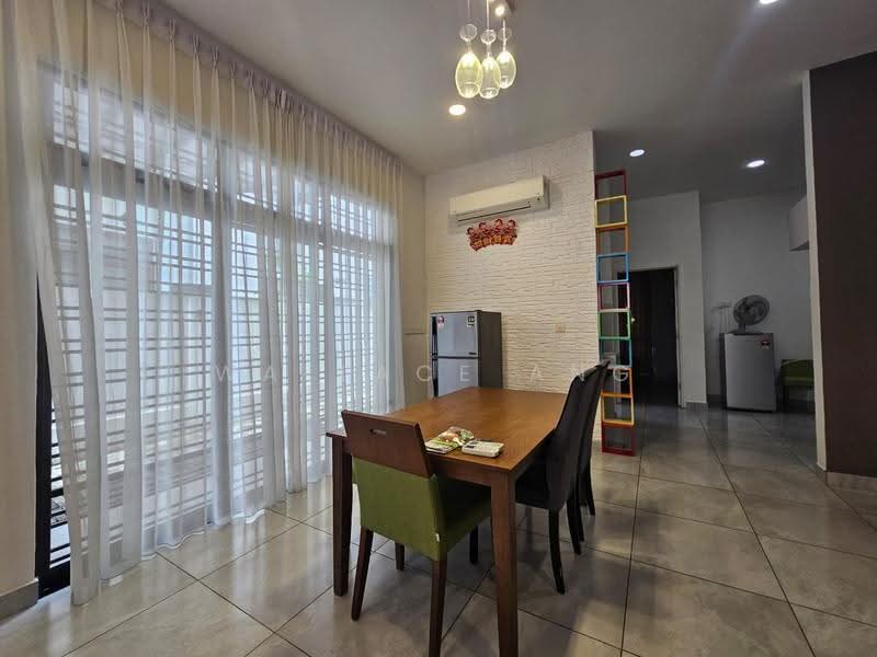Rumah Berkembar untuk Disewa di Austin (Johor Bahru) - Wallace Ang - Dining Room - PropertyGuru.com.my