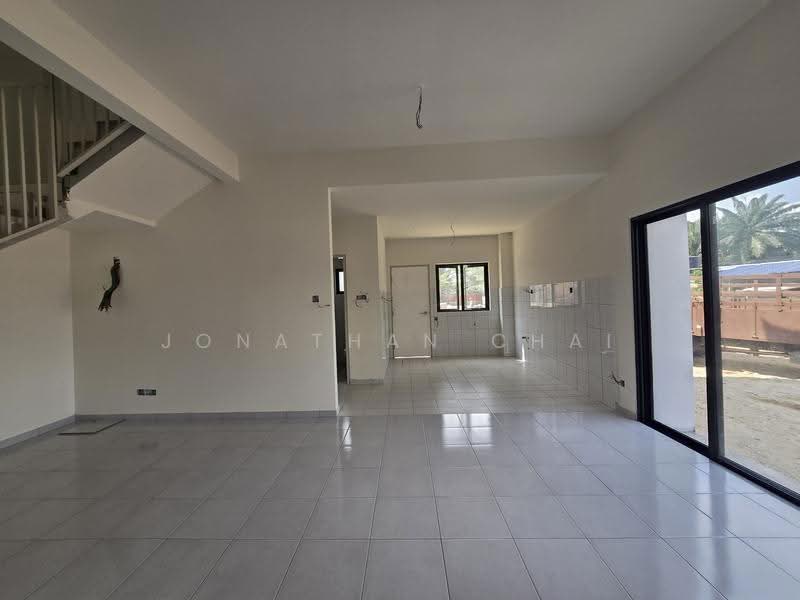 Rumah Teres 2-Tingkat untuk Dijual di Pekan Meru (Kapar) - Jonathan Chai - PropertyGuru.com.my