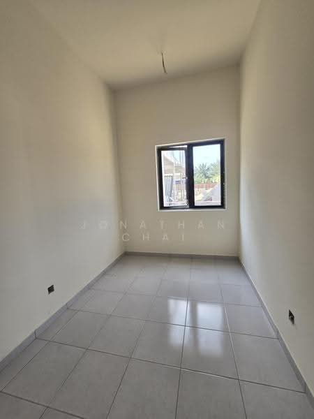 Rumah Teres 2-Tingkat untuk Dijual di Pekan Meru (Kapar) - Jonathan Chai - PropertyGuru.com.my