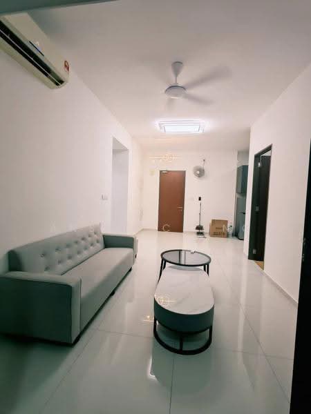 Condominium for Rent at Kings Bay @ Country Garden Danga Bay - Anson Chong - Living Room - PropertyGuru.com.my