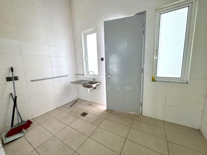 Semi-Detached House for Sale in Bandar Bukit Raja (Klang) - Ishak Ramli - Interior - PropertyGuru.com.my