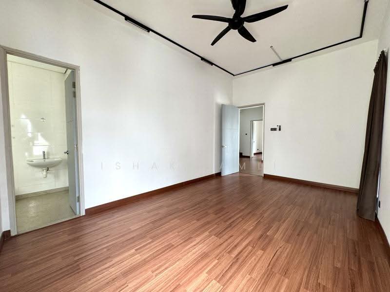 Semi-Detached House for Sale in Bandar Bukit Raja (Klang) - Ishak Ramli - Interior - PropertyGuru.com.my