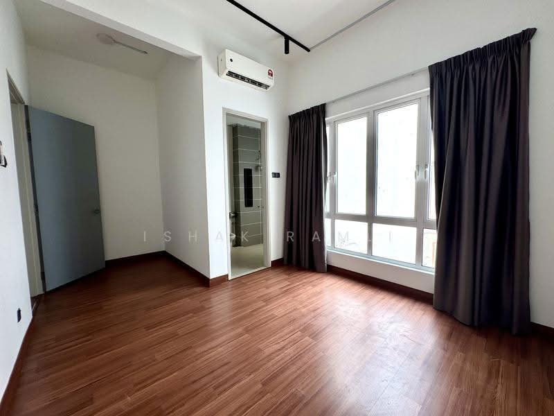 Semi-Detached House for Sale in Bandar Bukit Raja (Klang) - Ishak Ramli - Interior - PropertyGuru.com.my