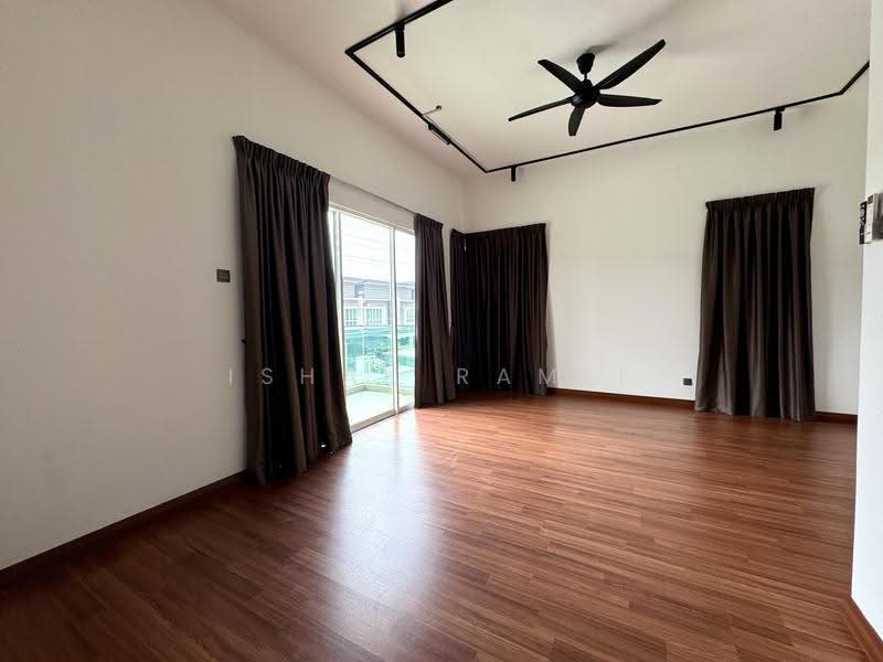 Semi-Detached House for Sale in Bandar Bukit Raja (Klang) - Ishak Ramli - Balcony - PropertyGuru.com.my