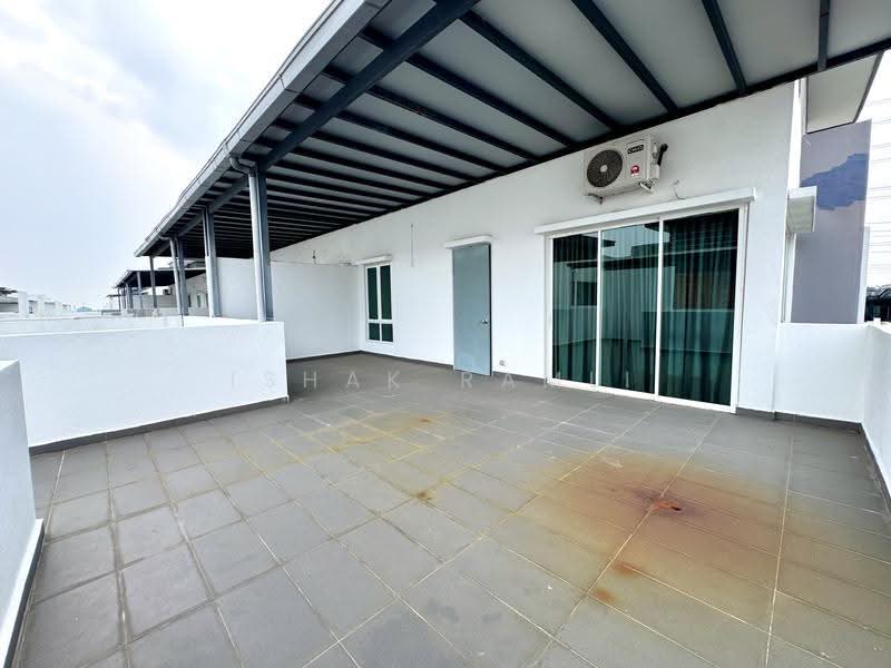 Semi-Detached House for Sale in Bandar Bukit Raja (Klang) - Ishak Ramli - Exterior - PropertyGuru.com.my
