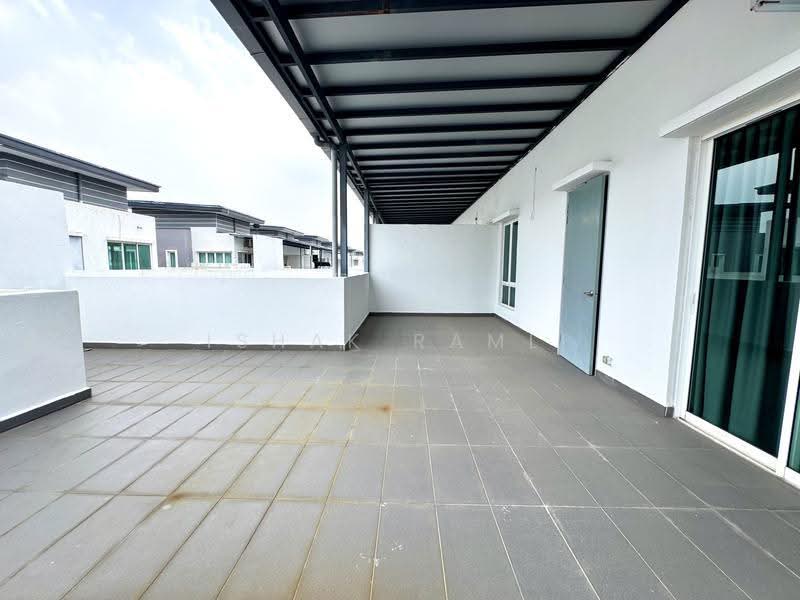 Semi-Detached House for Sale in Bandar Bukit Raja (Klang) - Ishak Ramli - Exterior - PropertyGuru.com.my