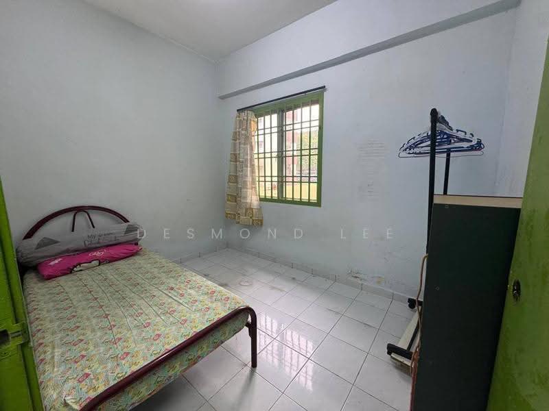 Pangsapuri untuk Dijual di Sri Kenari Apartment - Desmond Lee - Bedroom - PropertyGuru.com.my