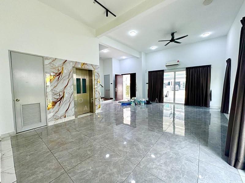 Semi-Detached House for Sale in Bandar Bukit Raja (Klang) - NORFADILAH ZAINUDDIN - Living Room - PropertyGuru.com.my