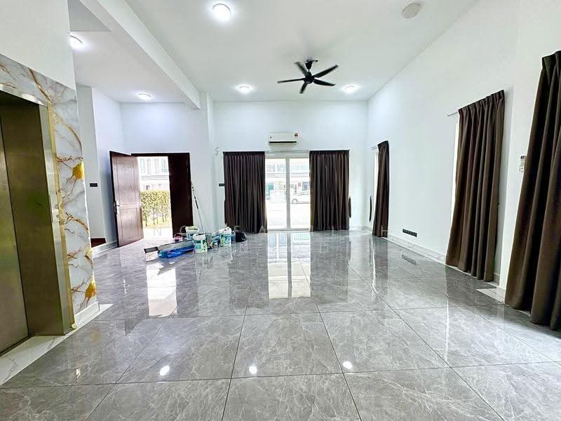 Semi-Detached House for Sale in Bandar Bukit Raja (Klang) - NORFADILAH ZAINUDDIN - Living Room - PropertyGuru.com.my