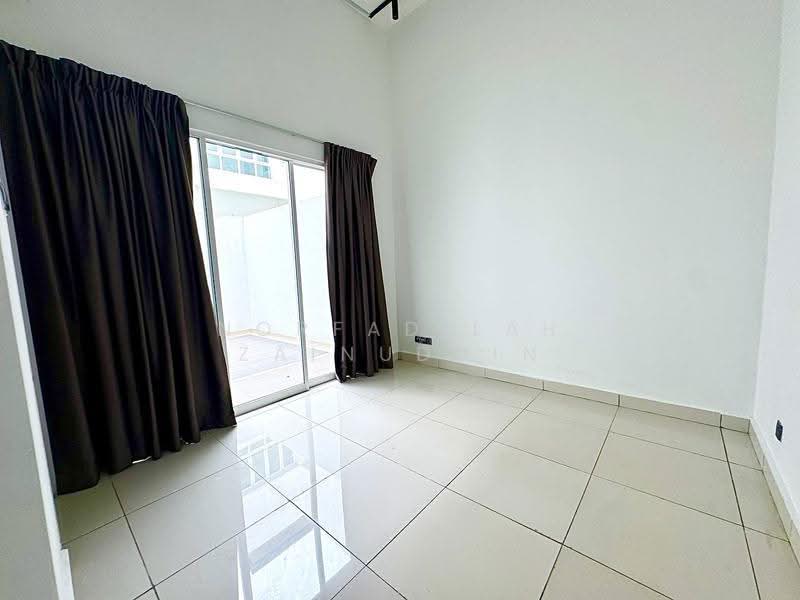 Semi-Detached House for Sale in Bandar Bukit Raja (Klang) - NORFADILAH ZAINUDDIN - Balcony - PropertyGuru.com.my