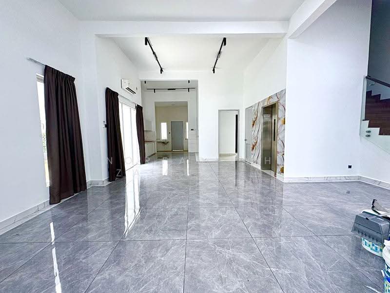Semi-Detached House for Sale in Bandar Bukit Raja (Klang) - NORFADILAH ZAINUDDIN - Living Room - PropertyGuru.com.my