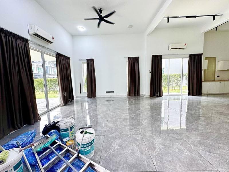 Semi-Detached House for Sale in Bandar Bukit Raja (Klang) - NORFADILAH ZAINUDDIN - Living Room - PropertyGuru.com.my