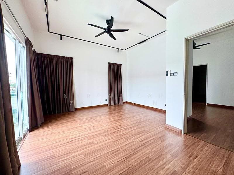 Semi-Detached House for Sale in Bandar Bukit Raja (Klang) - NORFADILAH ZAINUDDIN - Living Room - PropertyGuru.com.my