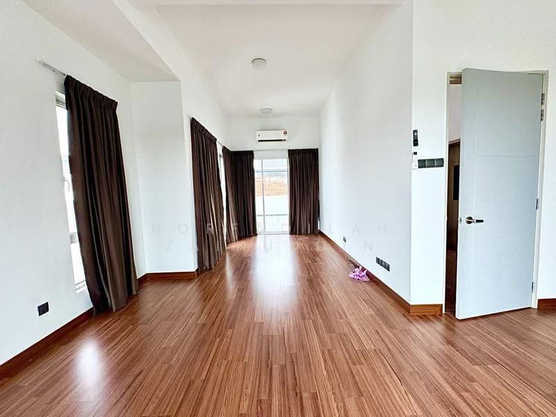 Semi-Detached House for Sale in Bandar Bukit Raja (Klang) - NORFADILAH ZAINUDDIN - Living Room - PropertyGuru.com.my