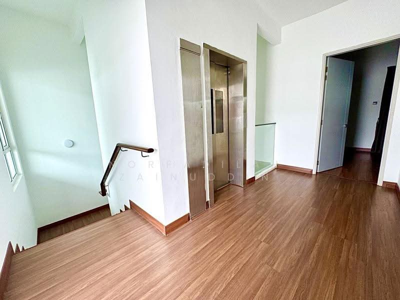 Semi-Detached House for Sale in Bandar Bukit Raja (Klang) - NORFADILAH ZAINUDDIN - Corridor - PropertyGuru.com.my