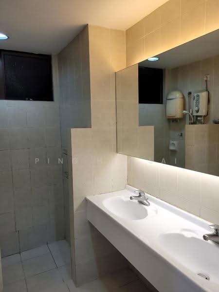Condominium for Rent at Casa Tropicana - Ping Han Lai - Bathroom - PropertyGuru.com.my