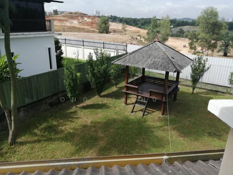 Bungalow House for Sale in Kekwa, Nilai Impian (Nilai) - Ong Jia Hui - Garden - PropertyGuru.com.my