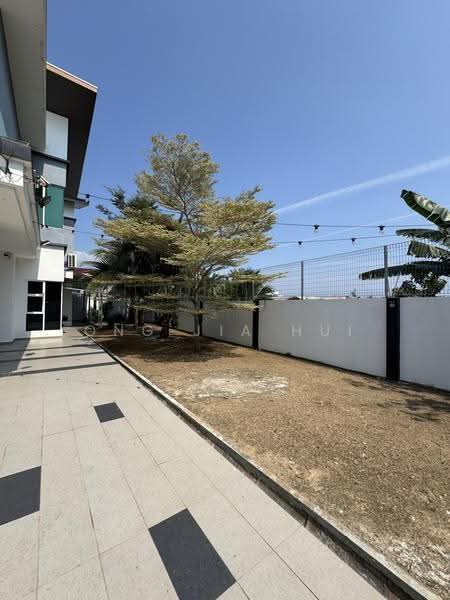 Bungalow House untuk Dijual di Dataran Segar, Lukut, Jalan Besar (Port Dickson) - Ong Jia Hui - PropertyGuru.com.my