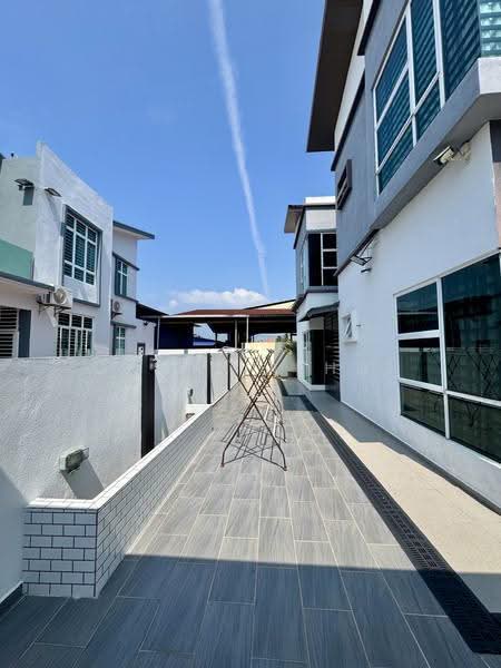 Bungalow House untuk Dijual di Dataran Segar, Lukut, Jalan Besar (Port Dickson) - Ong Jia Hui - PropertyGuru.com.my