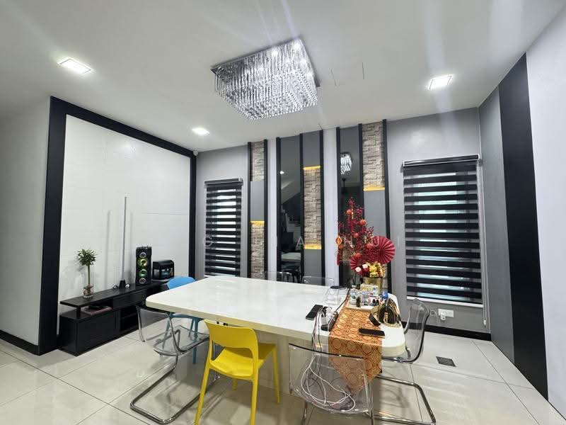 Bungalow House untuk Dijual di Dataran Segar, Lukut, Jalan Besar (Port Dickson) - Ong Jia Hui - PropertyGuru.com.my