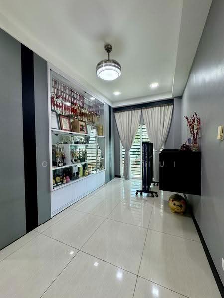 Bungalow House untuk Dijual di Dataran Segar, Lukut, Jalan Besar (Port Dickson) - Ong Jia Hui - PropertyGuru.com.my
