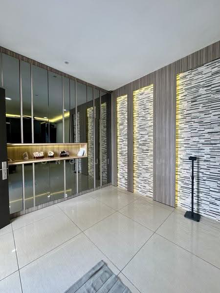 Bungalow House untuk Dijual di Dataran Segar, Lukut, Jalan Besar (Port Dickson) - Ong Jia Hui - PropertyGuru.com.my