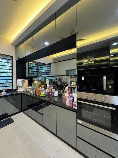 Bungalow House untuk Dijual di Dataran Segar, Lukut, Jalan Besar (Port Dickson) - Ong Jia Hui - PropertyGuru.com.my