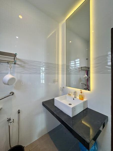 Bungalow House untuk Dijual di Dataran Segar, Lukut, Jalan Besar (Port Dickson) - Ong Jia Hui - PropertyGuru.com.my