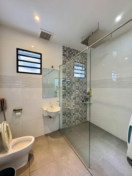Bungalow House untuk Dijual di Dataran Segar, Lukut, Jalan Besar (Port Dickson) - Ong Jia Hui - PropertyGuru.com.my