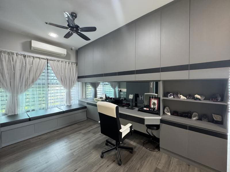 Bungalow House untuk Dijual di Dataran Segar, Lukut, Jalan Besar (Port Dickson) - Ong Jia Hui - PropertyGuru.com.my