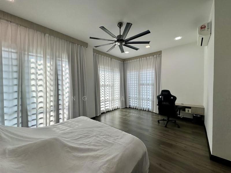 Bungalow House untuk Dijual di Dataran Segar, Lukut, Jalan Besar (Port Dickson) - Ong Jia Hui - PropertyGuru.com.my