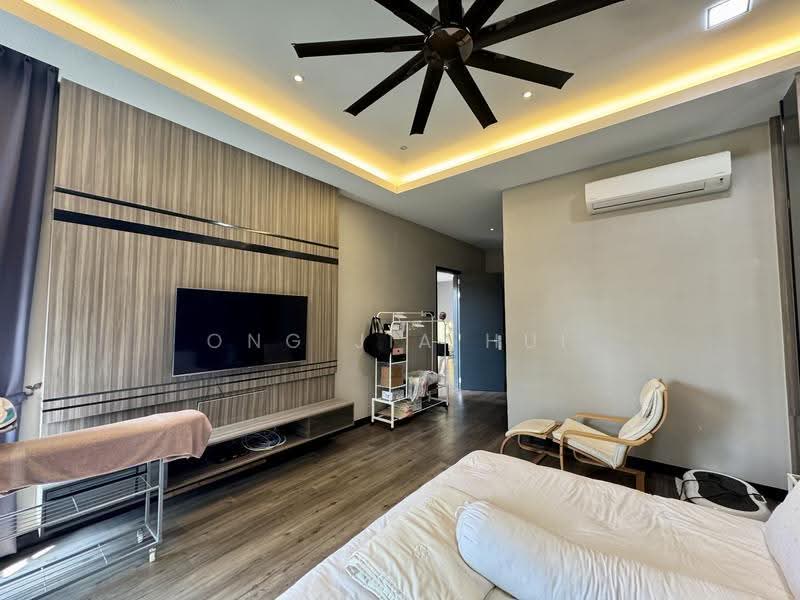 Bungalow House untuk Dijual di Dataran Segar, Lukut, Jalan Besar (Port Dickson) - Ong Jia Hui - PropertyGuru.com.my