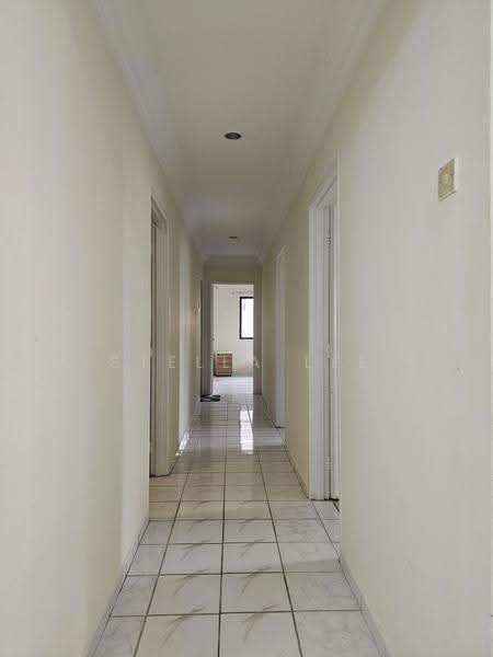 Kondominium untuk Disewa di Evergreen Park Cypress - Stella Lee - Corridor - PropertyGuru.com.my