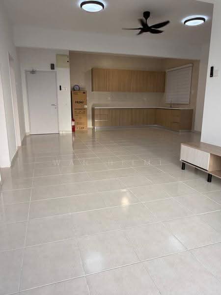 Condominium for Sale at Residensi Adelia 4 - Wan Hilmi - Kitchen - PropertyGuru.com.my