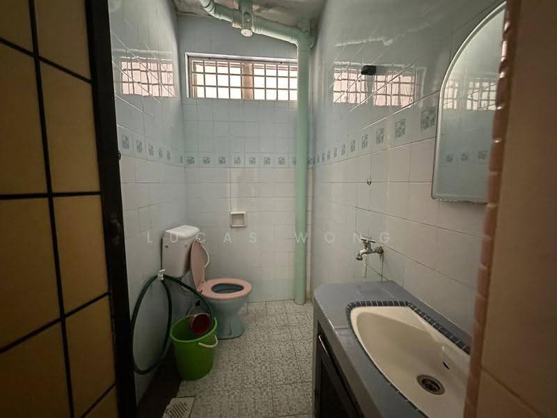 Rumah Berkembar untuk Dijual di Taman Bukit Kempas (Tampoi) - Lucas Wong - PropertyGuru.com.my