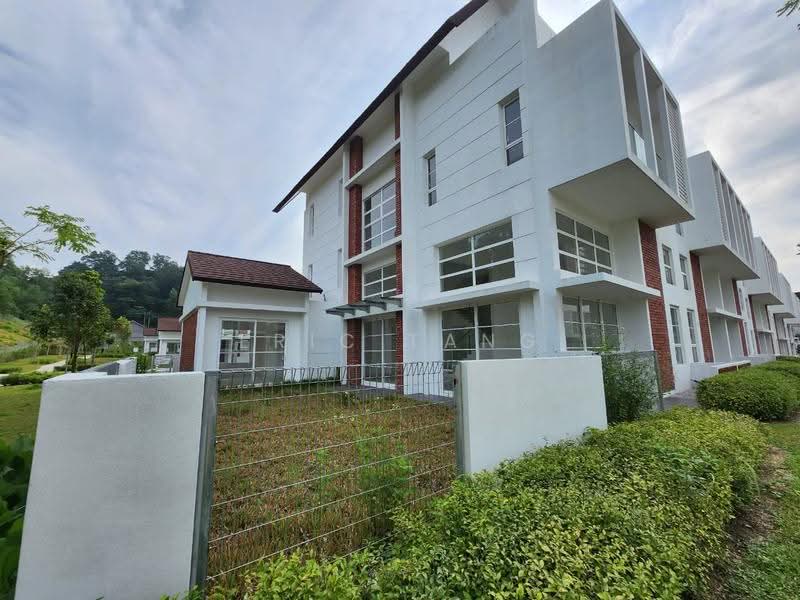 3-storey Terraced House for Rent in Alam Damai (Cheras) - Eric Tang - PropertyGuru.com.my