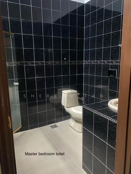Semi-Detached House for Sale in Klang (Selangor) - Shereen Tan - Bathroom - PropertyGuru.com.my