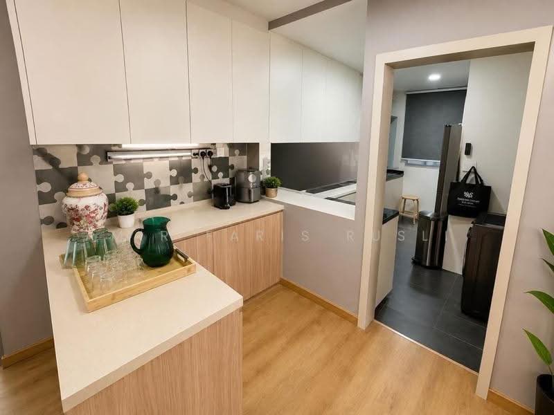 Apartment for Sale at East Bay (Seri Bayan) - Amir Faris Rusli - Kitchen - PropertyGuru.com.my