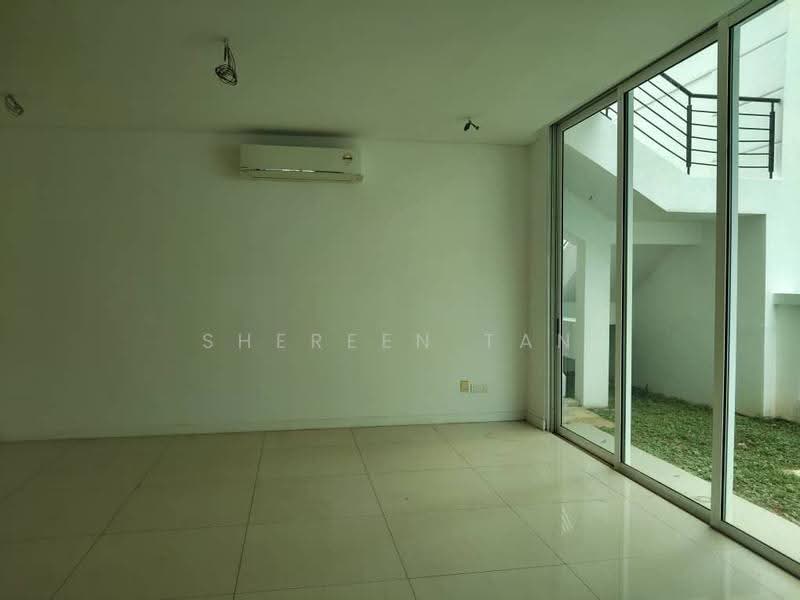 Semi-Detached House for Sale in Puchong (Selangor) - Shereen Tan - Living Room - PropertyGuru.com.my