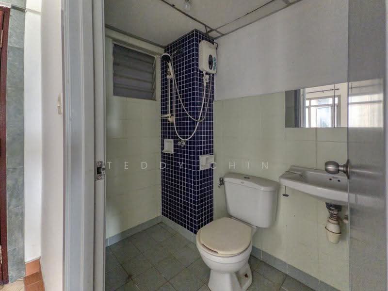 Condominium for Sale at Perdana Exclusive - Teddy Chin - Bathroom - PropertyGuru.com.my