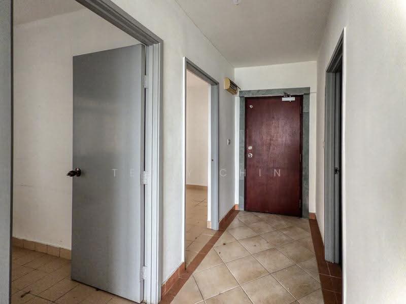 Condominium for Sale at Perdana Exclusive - Teddy Chin - Corridor - PropertyGuru.com.my