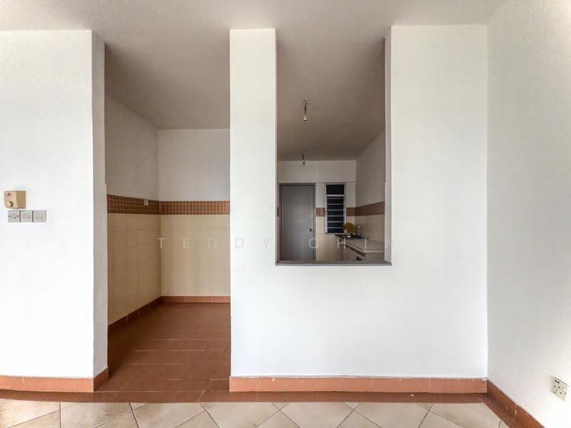 Condominium for Sale at Perdana Exclusive - Teddy Chin - Kitchen - PropertyGuru.com.my